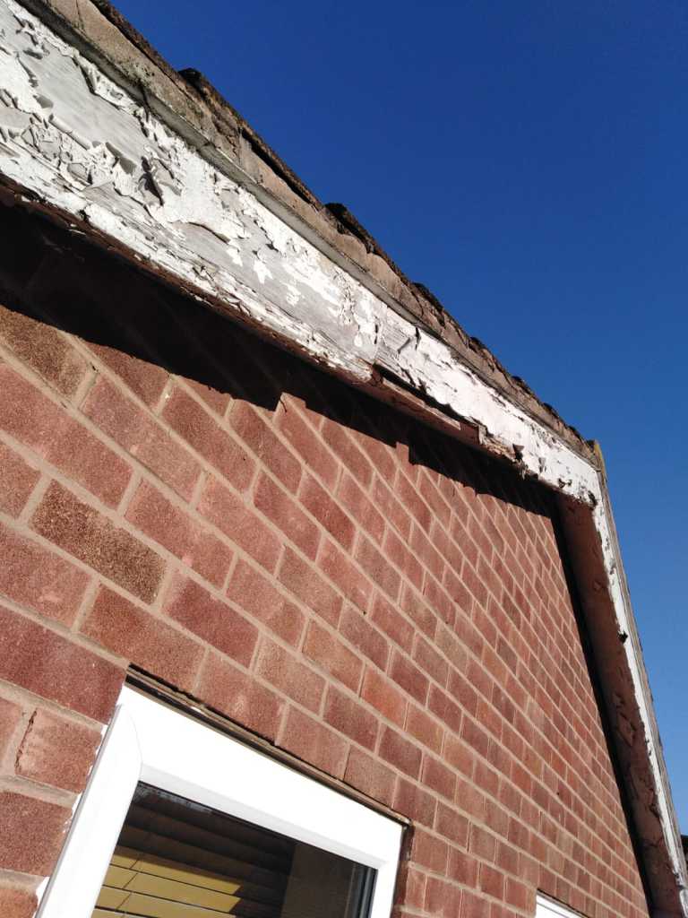 Close of of Fascia before job